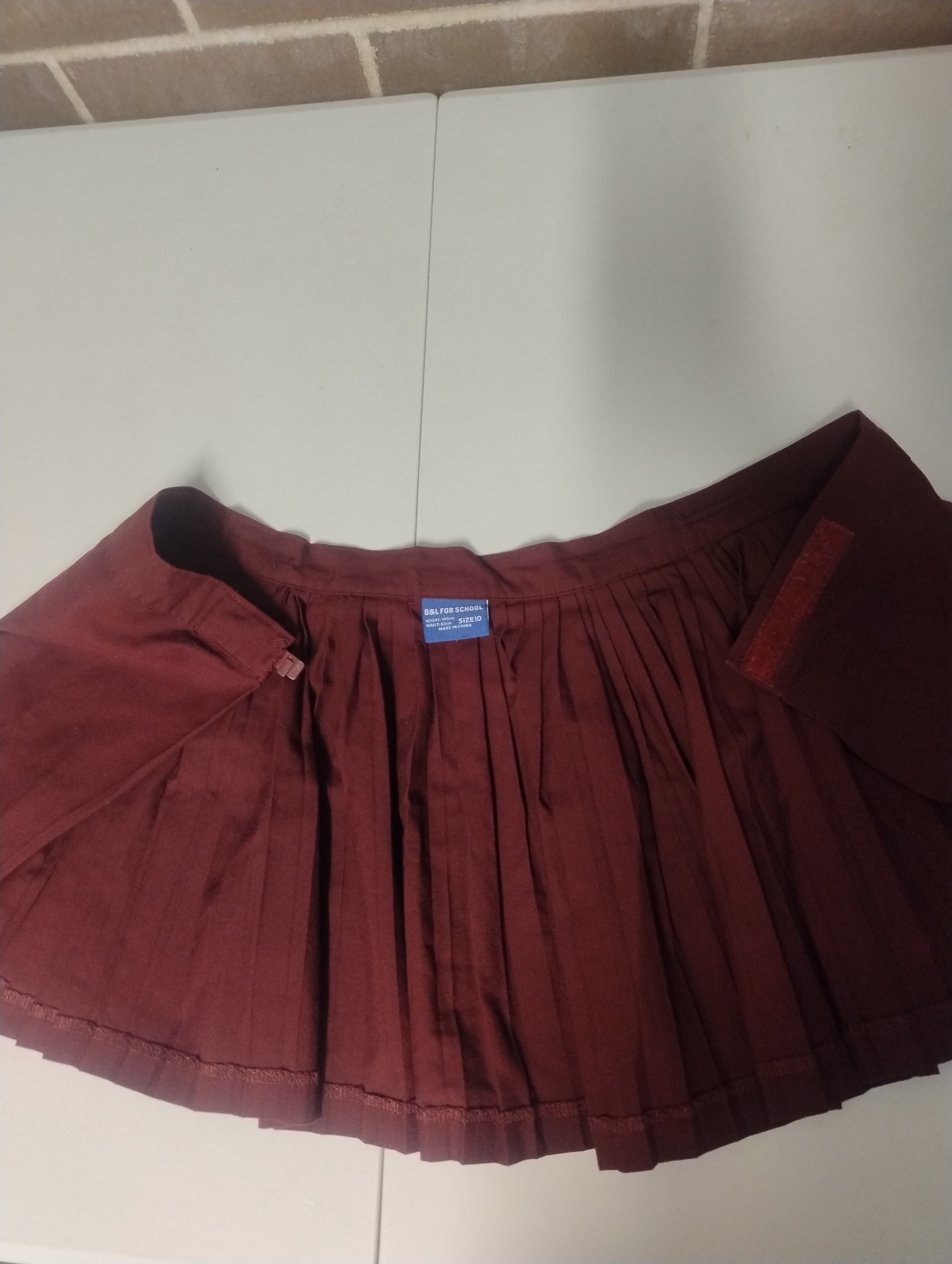 Maroon wrap-around pleated skirt SH